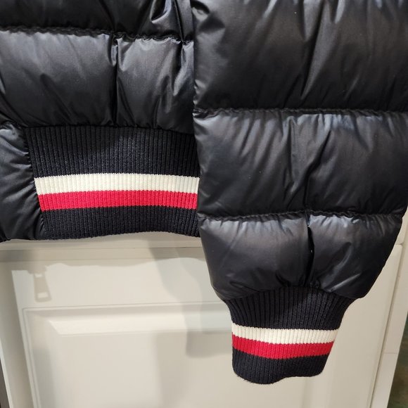 Moncler Logo-Patch Zip-Up Padded Bomber Jacket - Picture 8 of 16
